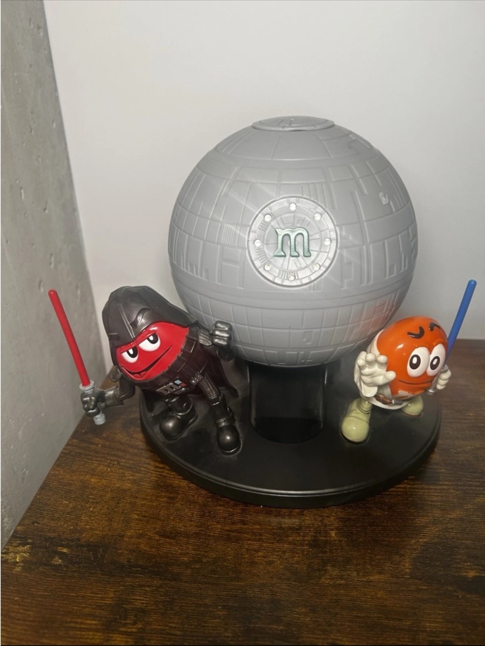 M&M'S Star Wars Death Star Playset with Red and Orange M&M Figures